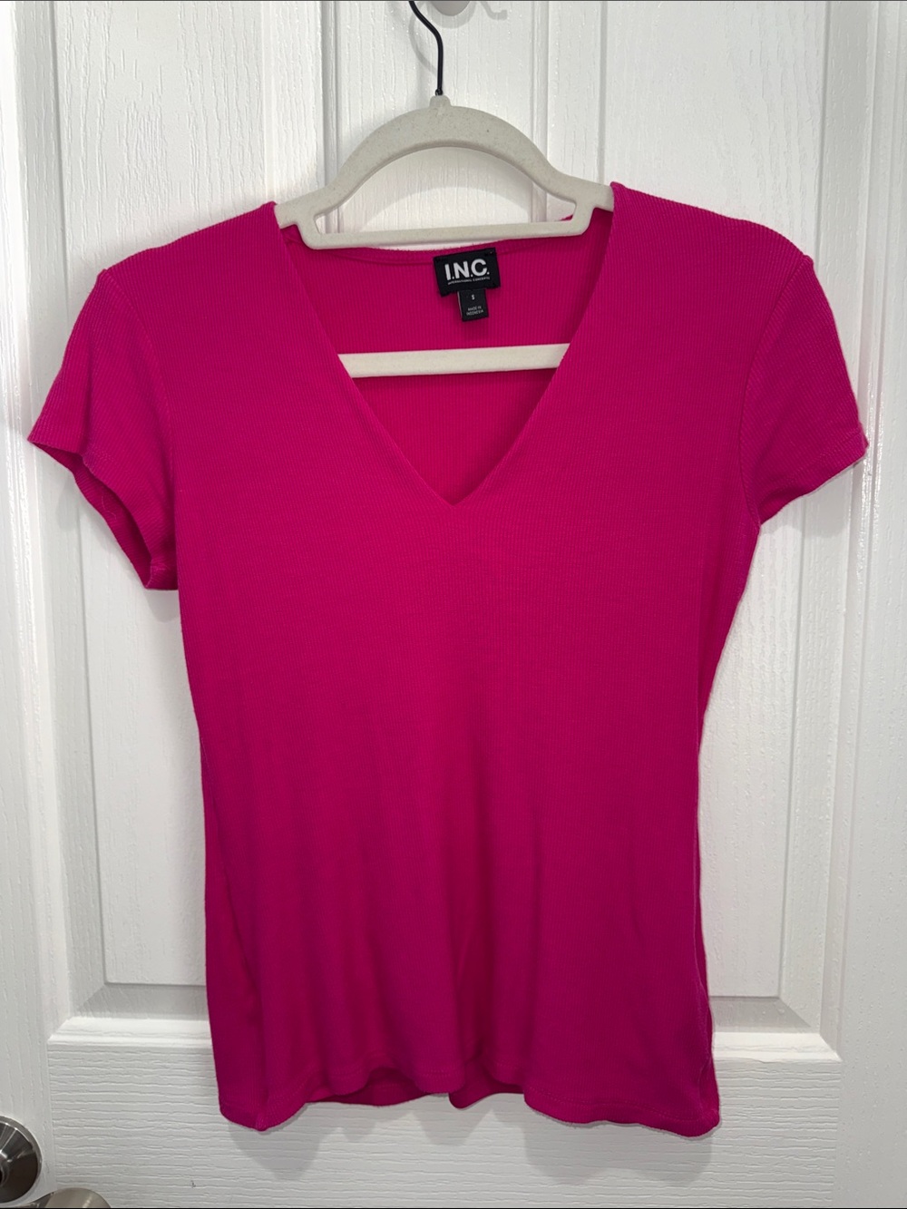 INC International Concepts Bright Pink V-Neck Short Sleeve Tee - Size Small